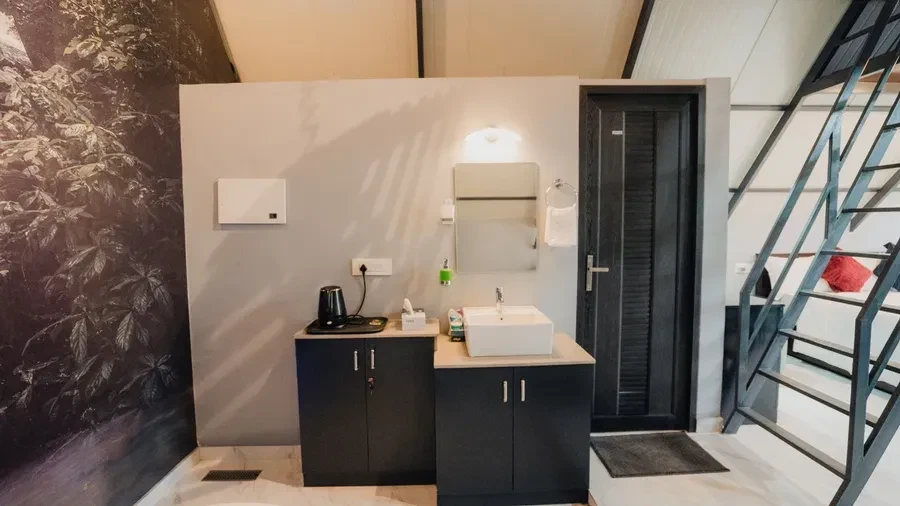 Family Suite with Private Balcony — photo 15