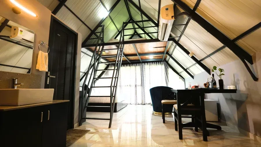 Family Suite with Private Balcony — photo 5